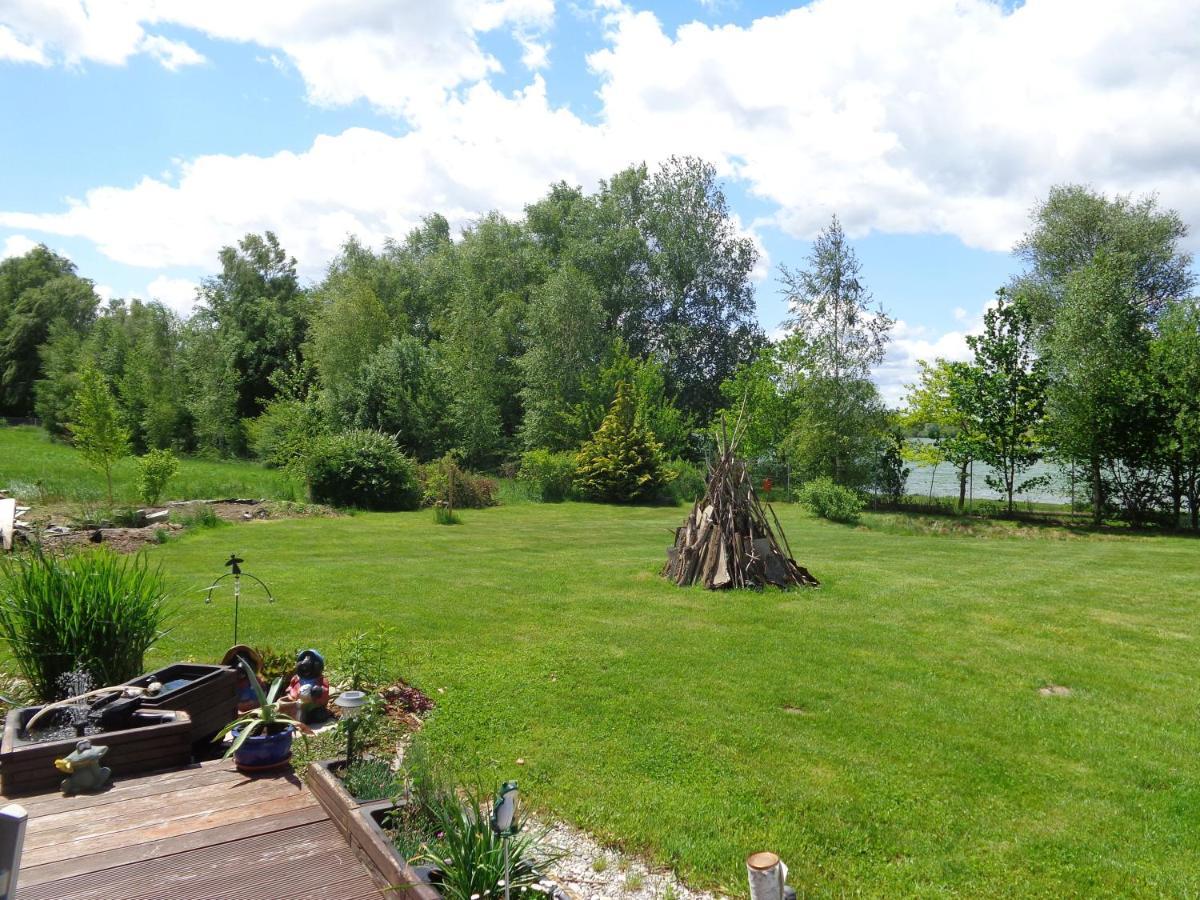 Barrierefreies Zimmer Im Blockhaus Mit Sauna Am See Soyen Exteriör bild