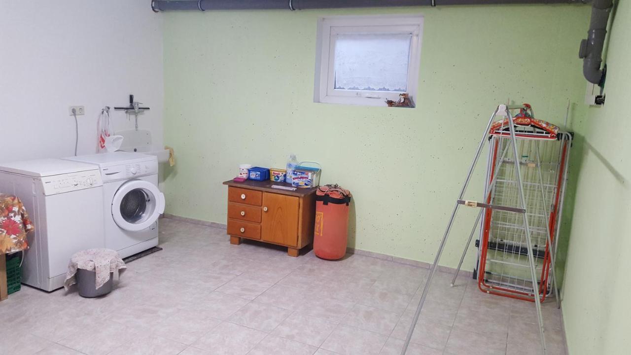 Barrierefreies Zimmer Im Blockhaus Mit Sauna Am See Soyen Exteriör bild