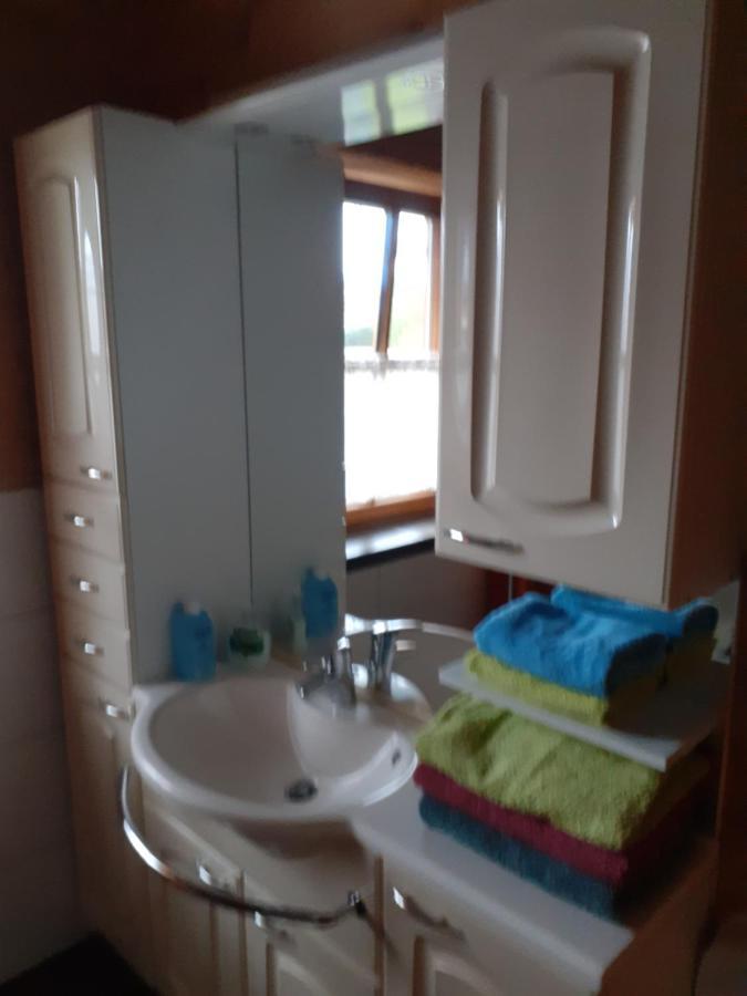 Barrierefreies Zimmer Im Blockhaus Mit Sauna Am See Soyen Exteriör bild