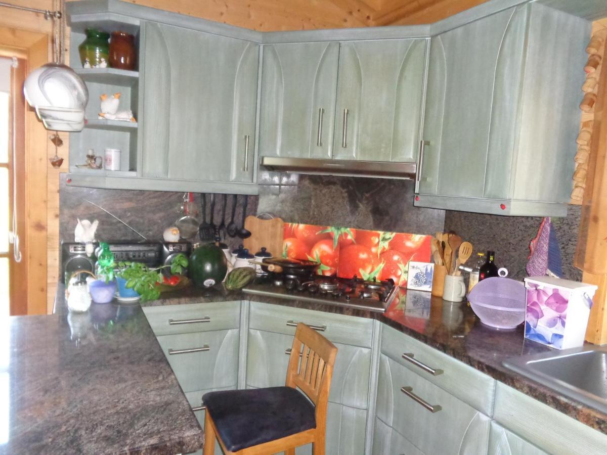 Barrierefreies Zimmer Im Blockhaus Mit Sauna Am See Soyen Exteriör bild