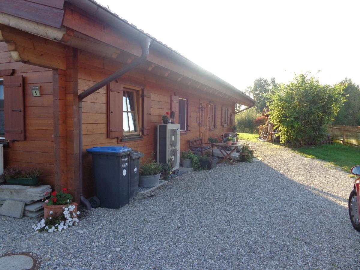 Barrierefreies Zimmer Im Blockhaus Mit Sauna Am See Soyen Exteriör bild