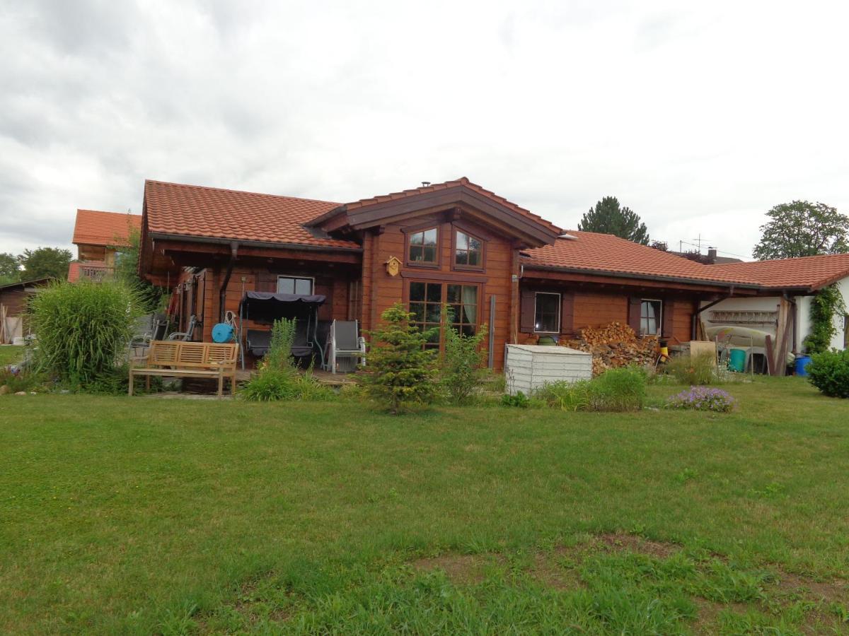 Barrierefreies Zimmer Im Blockhaus Mit Sauna Am See Soyen Exteriör bild